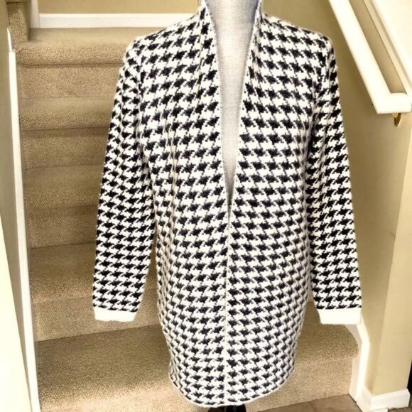 Cyrus Sweaters - Houndstooth Long Open Soft FleCardigan Sweater By Cyrus Black White - Medium Siz
